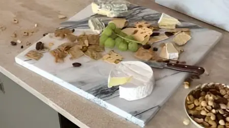 Can Marble Cheese Cutting Boards Be Customized or Engraved?